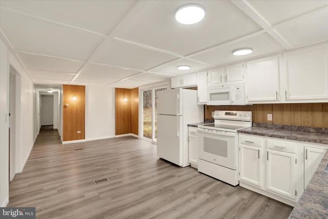 515 E SNYDER CORNER RD, Red Lion, PA 17356