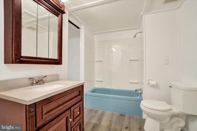 515 E SNYDER CORNER RD, Red Lion, PA 17356