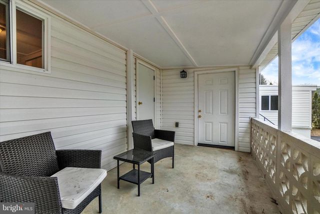 515 E SNYDER CORNER RD, Red Lion, PA 17356