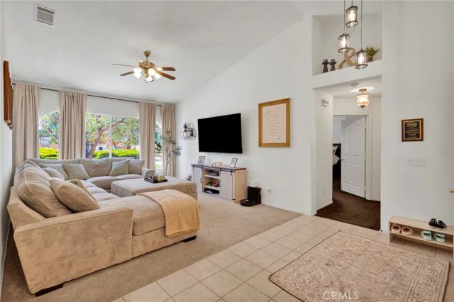 19581 Powhatan Rd, Apple Valley, CA 92308