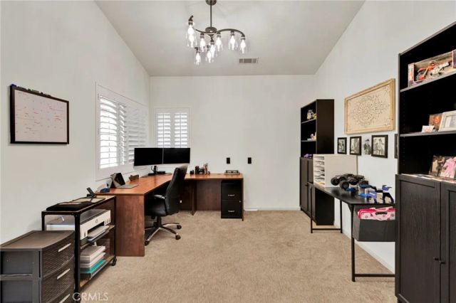 19581 Powhatan Rd, Apple Valley, CA 92308