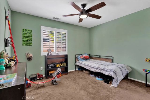 19581 Powhatan Rd, Apple Valley, CA 92308