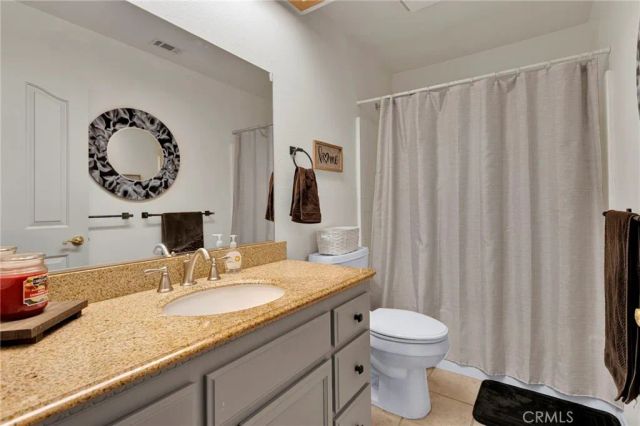 19581 Powhatan Rd, Apple Valley, CA 92308
