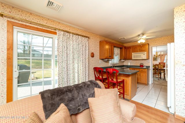 2 Brentwood Road, Matawan, NJ 07747