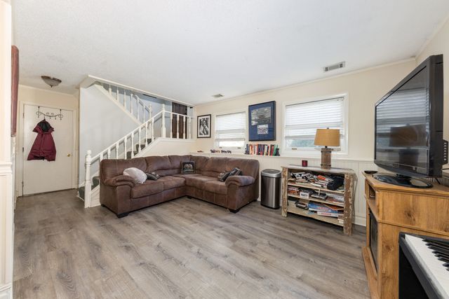 128 S BIRCHWOOD Drive, Naperville, IL 60540