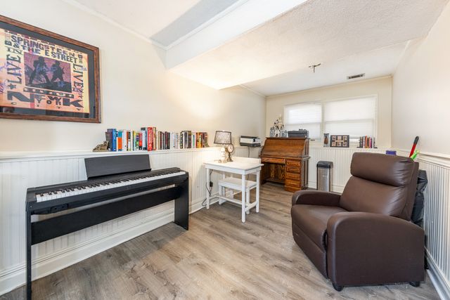 128 S BIRCHWOOD Drive, Naperville, IL 60540