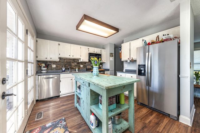 128 S BIRCHWOOD Drive, Naperville, IL 60540