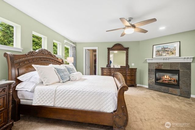 220 246th Court NE, Sammamish, WA 98074