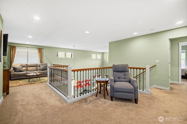 220 246th Court NE, Sammamish, WA 98074