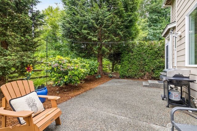220 246th Court NE, Sammamish, WA 98074