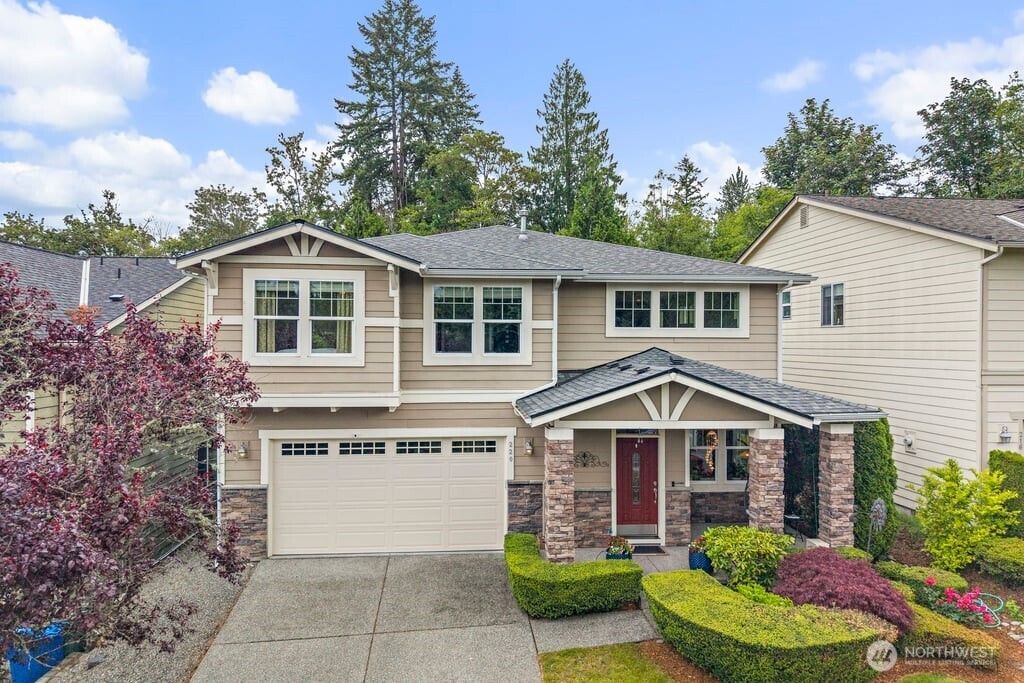 220 246th Court NE, Sammamish, WA 98074