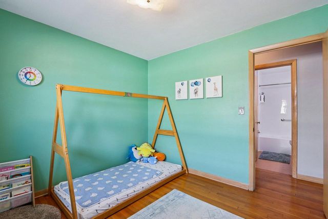 2833 S 72nd STREET, West Allis, WI 53219