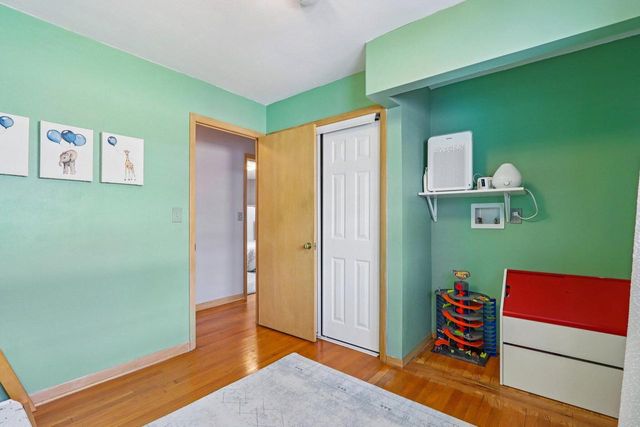 2833 S 72nd STREET, West Allis, WI 53219