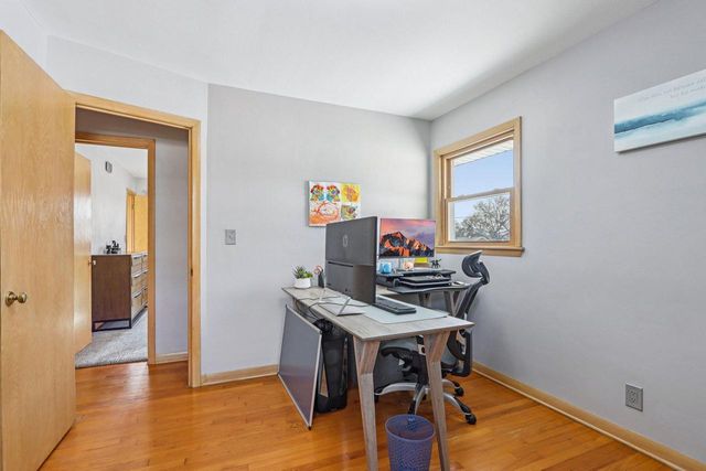 2833 S 72nd STREET, West Allis, WI 53219