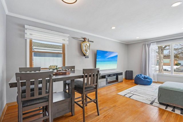 2833 S 72nd STREET, West Allis, WI 53219