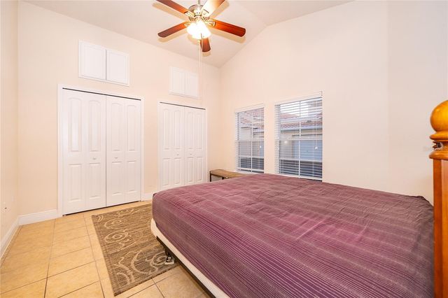 1075 DAVID WALKER DRIVE C-1, Tavares, FL 32778