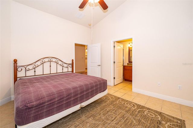 1075 DAVID WALKER DRIVE C-1, Tavares, FL 32778