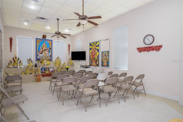 1075 DAVID WALKER DRIVE C-1, Tavares, FL 32778