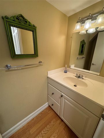 150 SE 25th Rd 11L, Miami, FL 33129