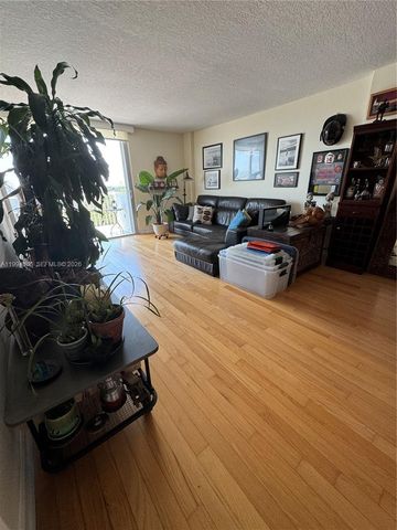 150 SE 25th Rd 11L, Miami, FL 33129