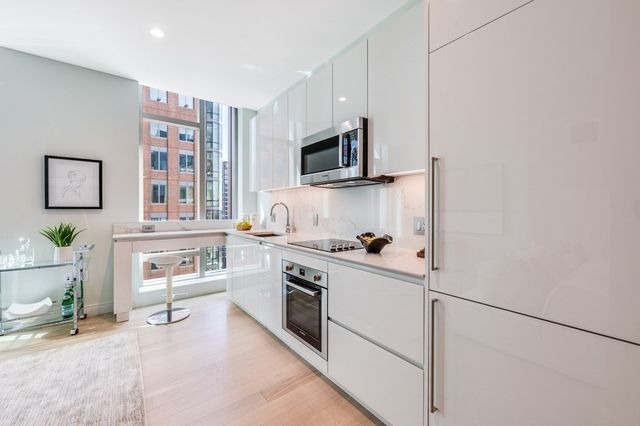 135 Seaport Blvd 1712, Boston, MA 02210