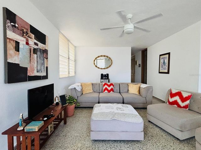 510 510 205-12, Carolina, PR 00985