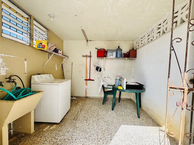 510 510 205-12, Carolina, PR 00985
