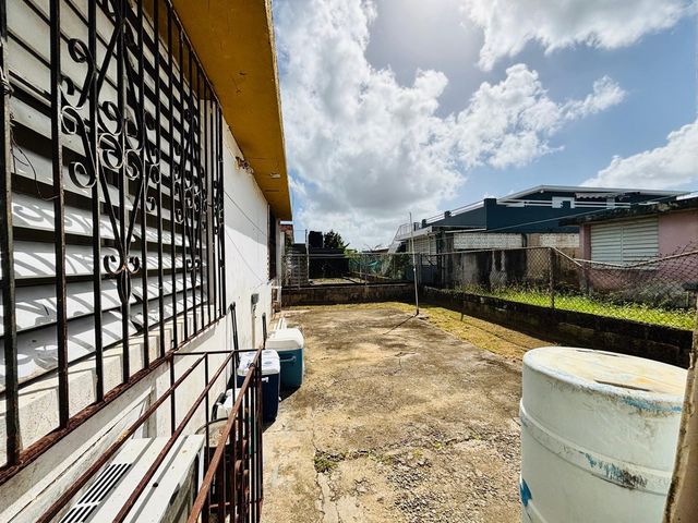 510 510 205-12, Carolina, PR 00985