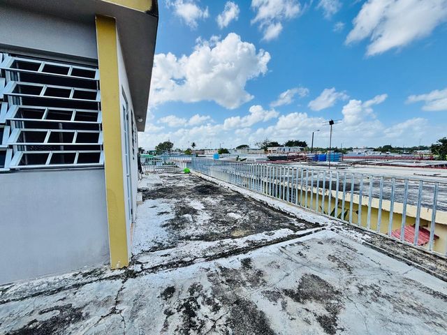 510 510 205-12, Carolina, PR 00985