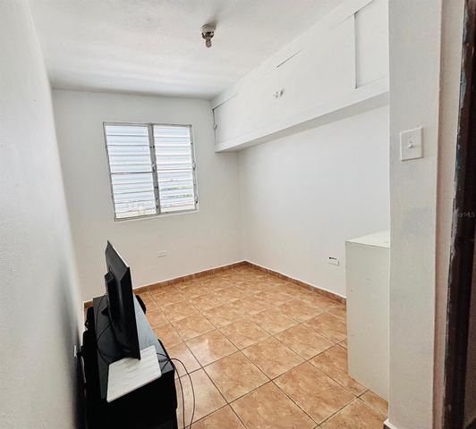 510 510 205-12, Carolina, PR 00985