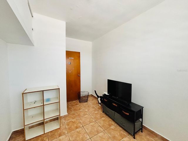 510 510 205-12, Carolina, PR 00985