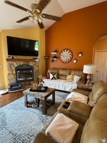 28 E 1600 S, Payson, UT 84651
