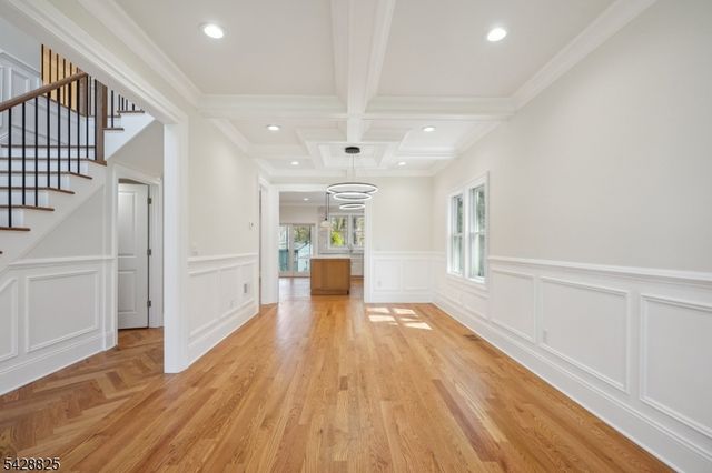 63 Hillside Ave, Livingston Twp., NJ 07039