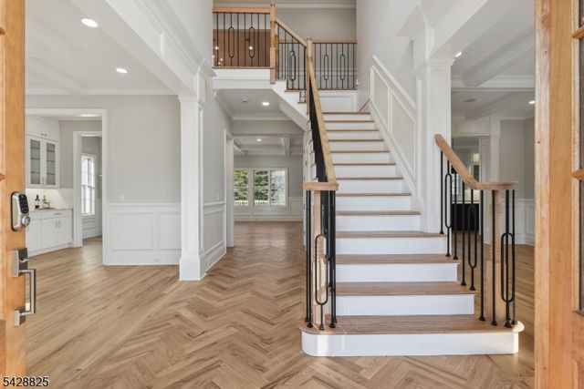 63 Hillside Ave, Livingston Twp., NJ 07039