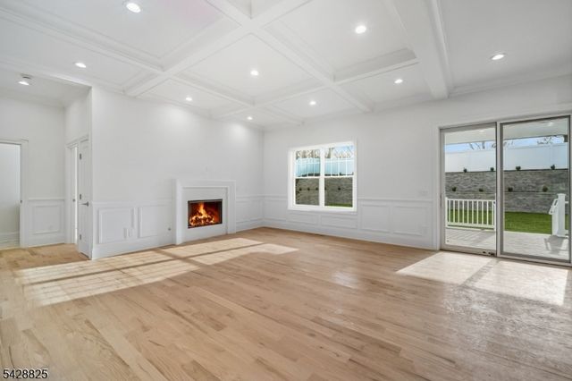 63 Hillside Ave, Livingston Twp., NJ 07039