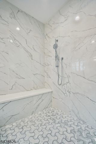 63 Hillside Ave, Livingston Twp., NJ 07039