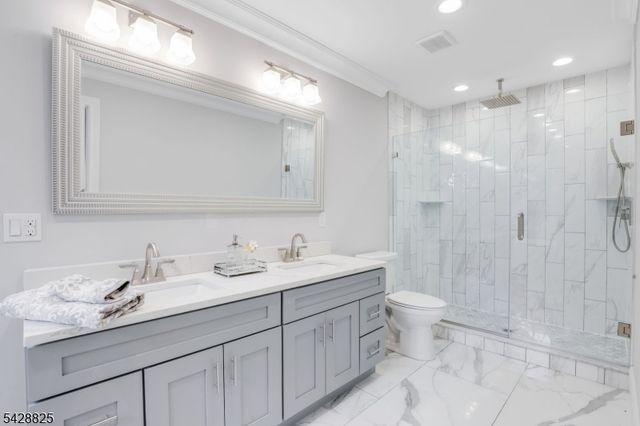 63 Hillside Ave, Livingston Twp., NJ 07039