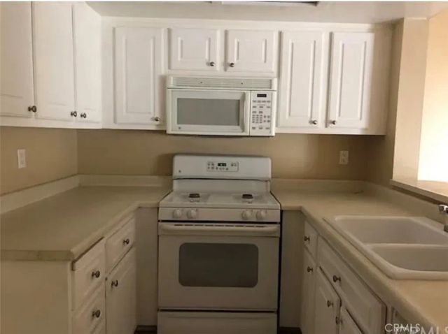 1025 N Tippecanoe 221, San Bernardino, CA 92410