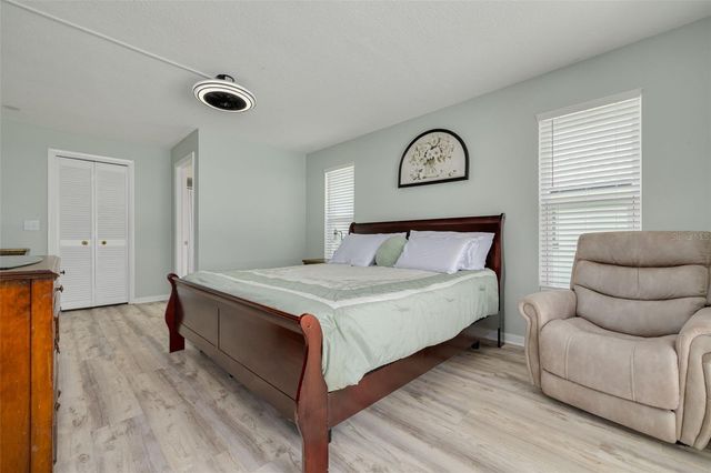 8960 140TH STREET, Seminole, FL 33776