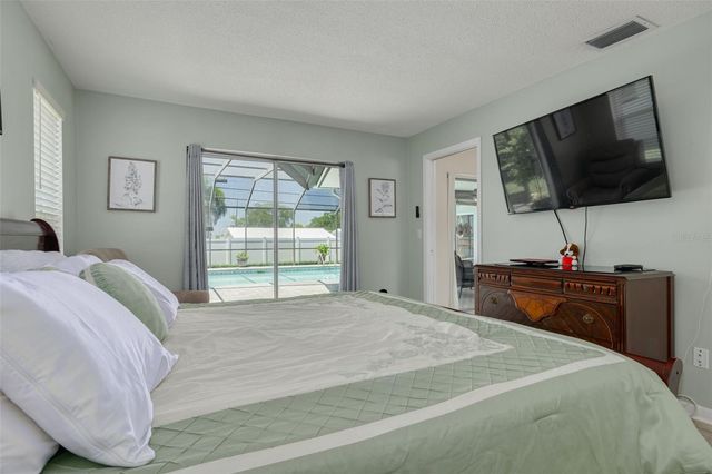 8960 140TH STREET, Seminole, FL 33776