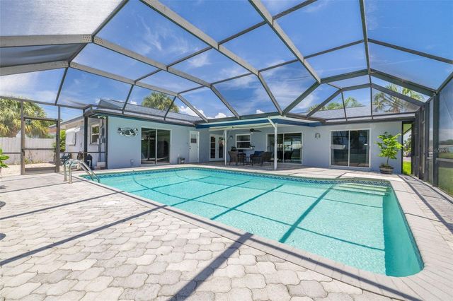 8960 140TH STREET, Seminole, FL 33776
