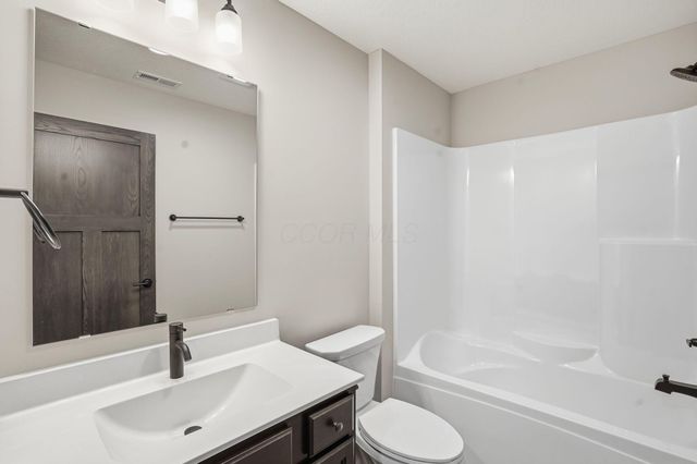 3452 Jamestown Drive, Zanesville, OH 43701