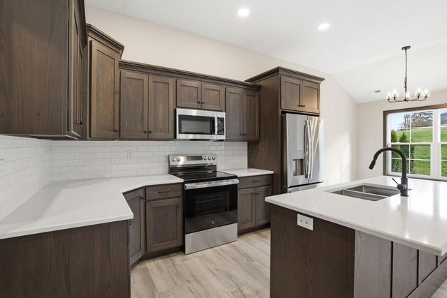 3452 Jamestown Drive, Zanesville, OH 43701