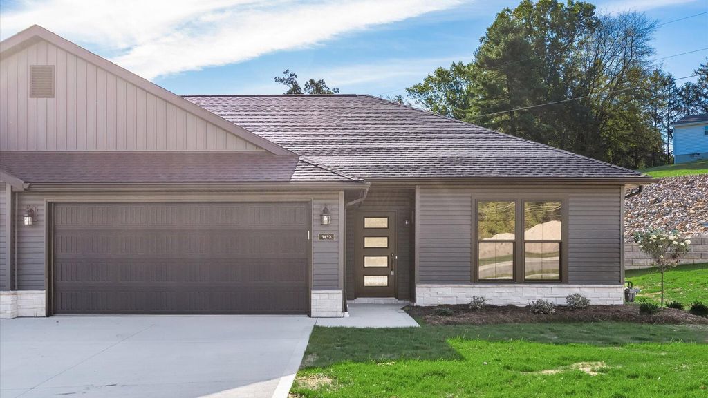 3452 Jamestown Drive, Zanesville, OH 43701