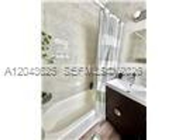 330 74th Street 15, Miami Beach, FL 33141