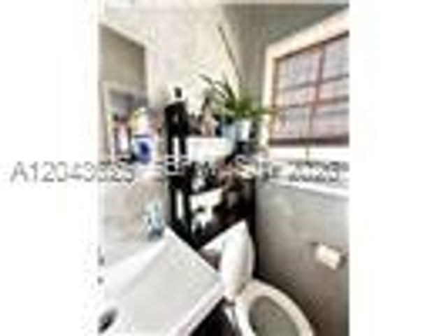 330 74th Street 15, Miami Beach, FL 33141