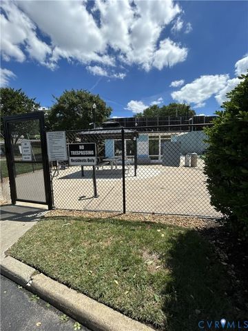 16 Wharfside Rd, Henrico, VA 23228