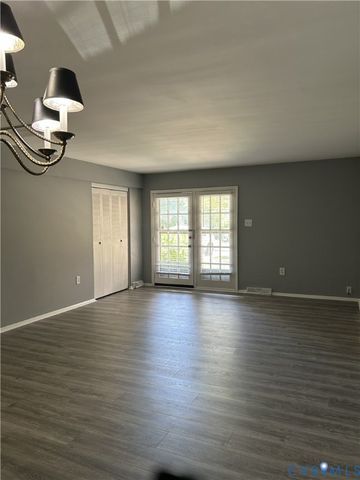 16 Wharfside Rd, Henrico, VA 23228