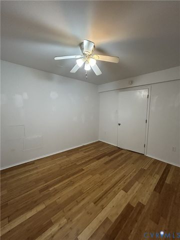 16 Wharfside Rd, Henrico, VA 23228