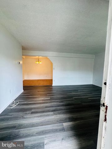 7990 LAKECREST DR, Greenbelt, MD 20770
